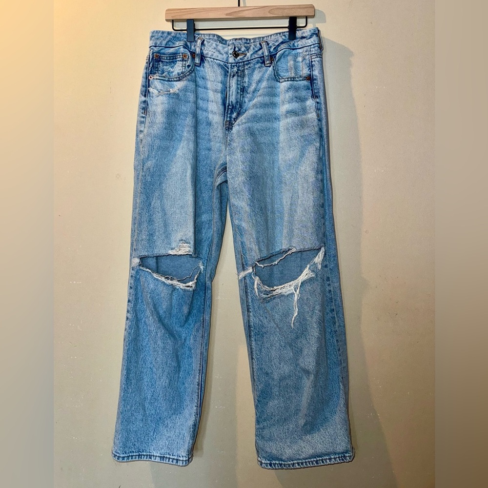 SOLD AEO Curvy Stovepipe Jeans
